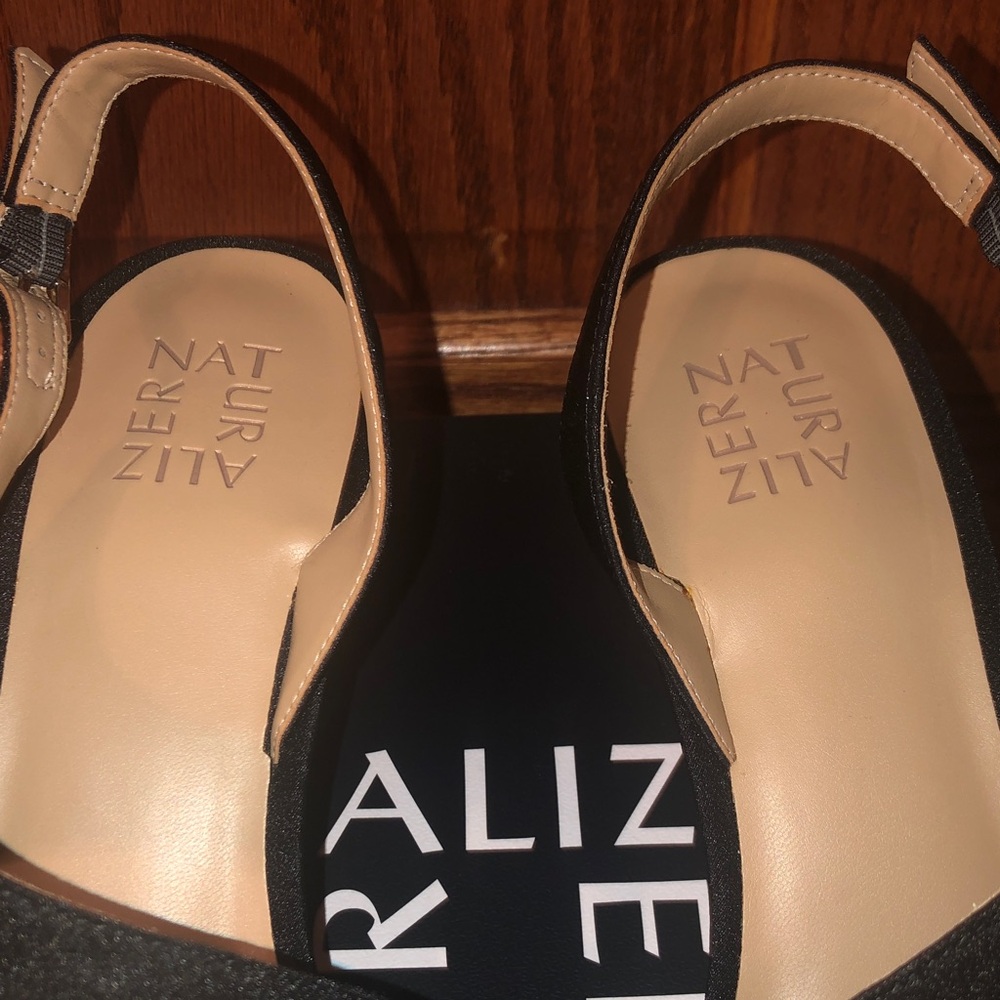 Naturalizer Elegant Black Sandals - Picture 5 of 12
